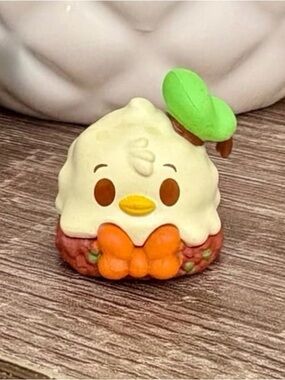 Disney Munchlings Series 2 Global Gourmet Shepherds Pie Donald Duck Mini Figure
